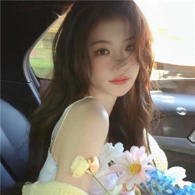 男爵的同桌小女生